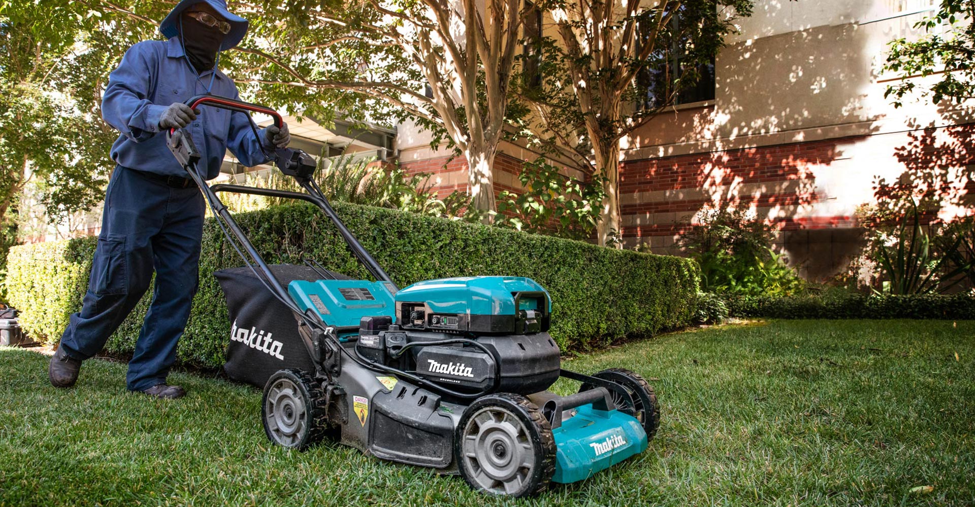 HIGHER CAPACITY. NO GAS.SELF-PROPELLED WITH BRUSHLESS MOTOR FOR FASTER CUTTING